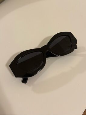 Le Specs Unreal! Black Rectangular Sunglasses Thick Rim Retro UV